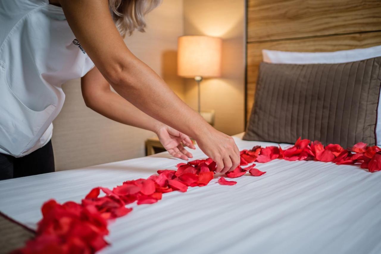 Hotel Pagony Wellness นีเรกฮาซา ภายนอก รูปภาพ